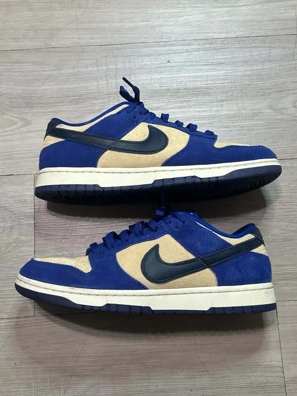 Nike Dunk Low LX 'Blue Suede' (DV7411-400)